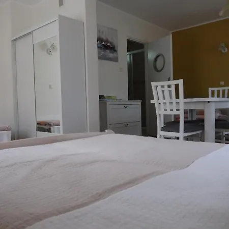 Goscinne Morska 2 ホームステイ *